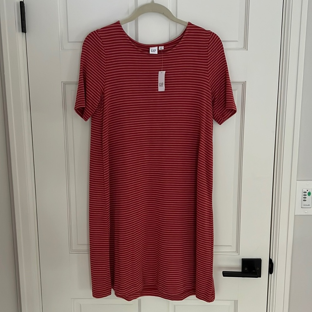 Striped shirt sleeve dress from Gap. Size medium. Never worn!